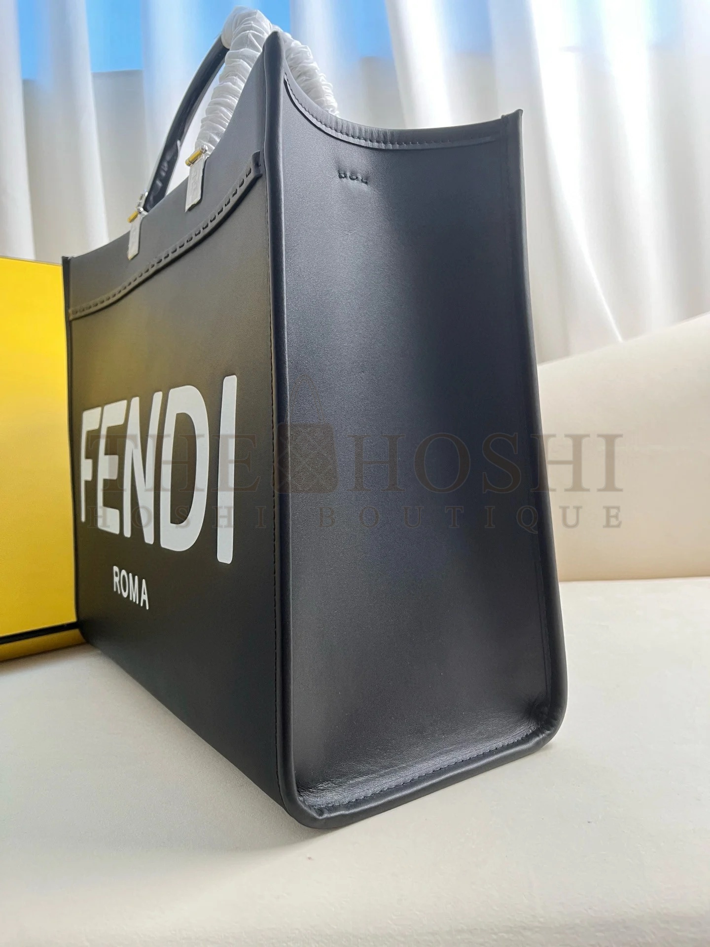 F**di Sunshine Medium Tote Bag In Noir Calfskin Master Quality