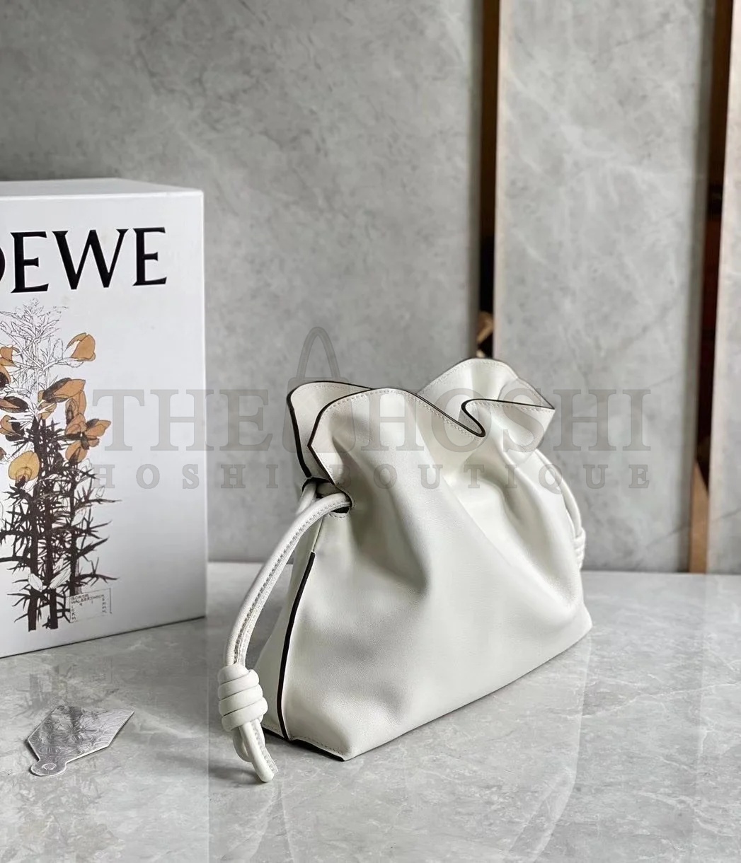 L0ew* Flamenco Clutch Bag In White Calfskin Master Quality