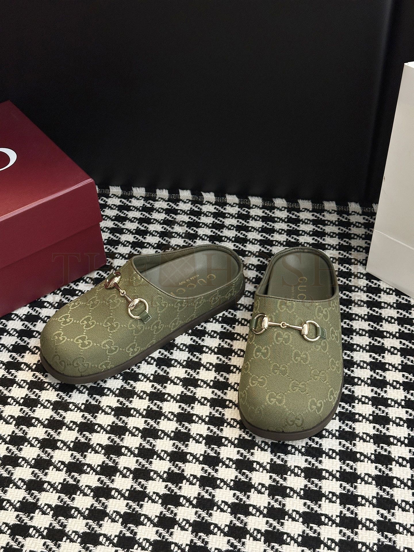 Gvc*1 mule shoes sandals Master Quality