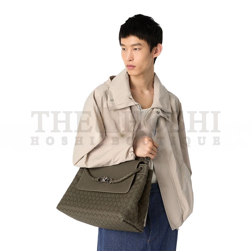 B0tt*ga Ven*ta ANDIAMO MESSENGER 807715V53N23182 (37*26*13cm) Master Quality