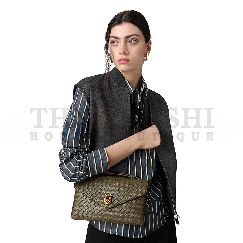 B0tt*ga Ven*ta KNOT LOCK 817191V08Z03230 (25*16*5.5cm) Master Quality