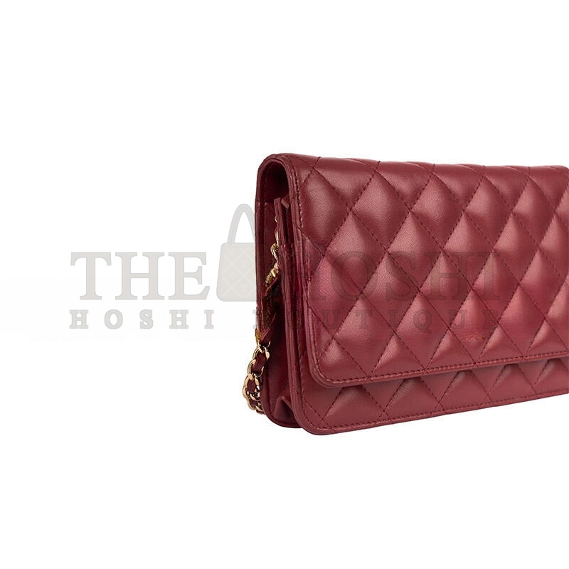 Ch**el DARK RED LAMBSKIN MATELASSE WALLET ON CHAIN  (19*13*4cm) Master Quality