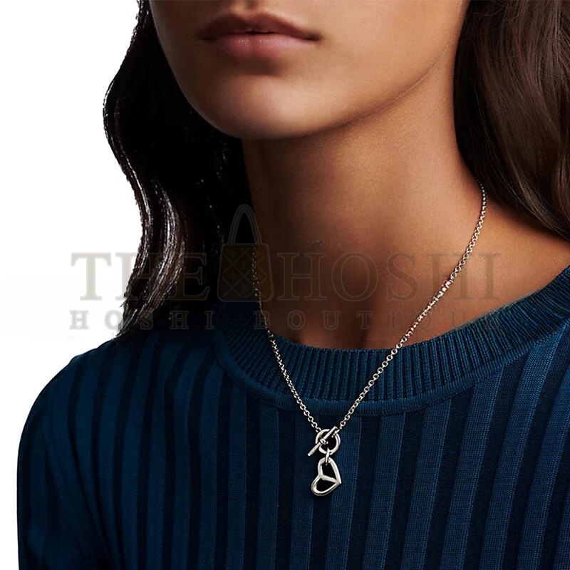 H**me5 CACHE-CŒUR AMULETTE PENDANT H105128B00 Master Quality